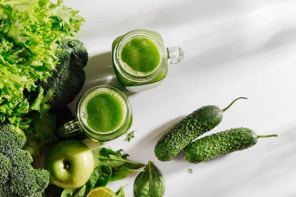 Healthy Drink Spinach Green Vegetables Jar White Background Vegetarian Food — Stock Photo, Image