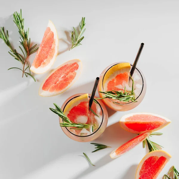 Grapefrukt Och Rosemary Cocktail Uppfriskande Och Alkoholfri Dryck Perfekt För — Stockfoto