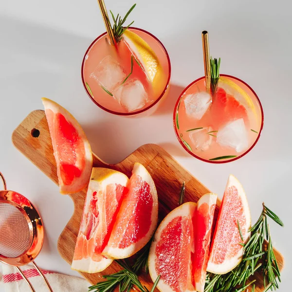 Cóctel Pomelo Romero Bebida Refrescante Sin Alcohol Perfecta Para Primavera —  Fotos de Stock