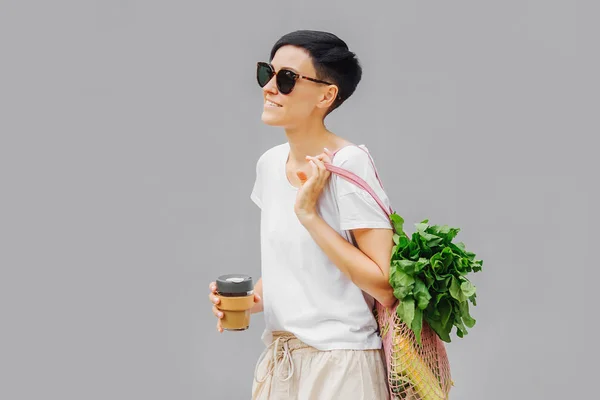 Young Woman Light Summer Clothes Eco Bag Vegetables Greens Reusable — Stock Photo, Image