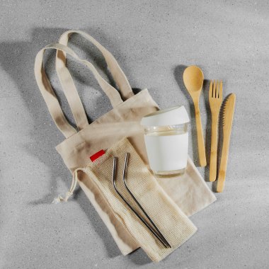 Eko Dostu bambu çatal bıçak takımı, Eko çanta ve yeniden kullanılabilir kahve kupa seti