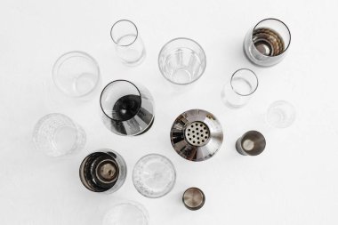 Kokteyl yapmak için Bar aksesuarları ve aletler