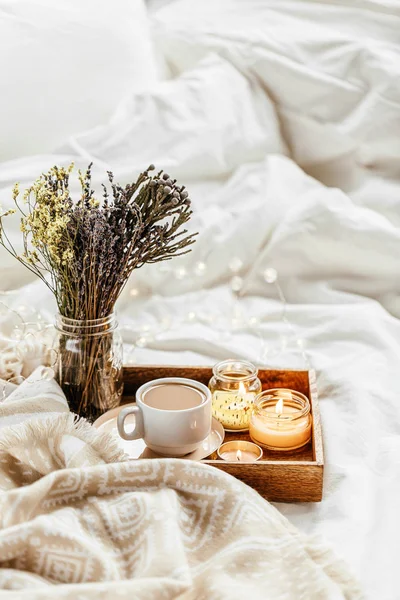 Tray Coffee Candles Warm Plaid White Bedding — Stock Photo, Image