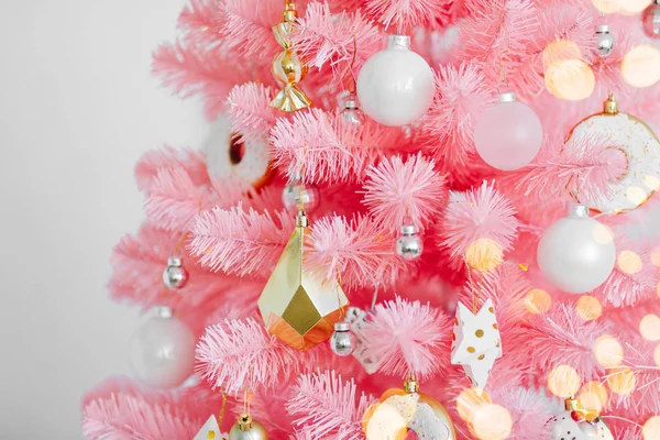 Albero Natale Rosa Decorazioni Natalizie Colore Bianco Oro Sfondo Natalizio — Foto Stock