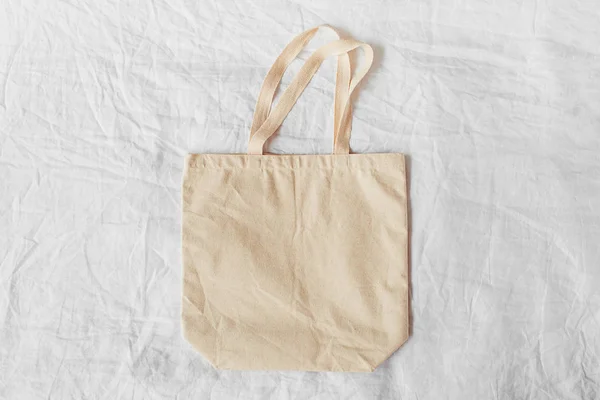 ホワイトエコバッグモックアップ コピー間隔付きの空白のショッピング袋 — ストック写真