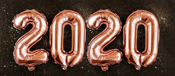 Μπαλόνια Αλουμινίου Μορφή Αριθμών 2020 Εορτασμός Πρωτοχρονιάς Χρυσά Και Ασημένια — Φωτογραφία Αρχείου