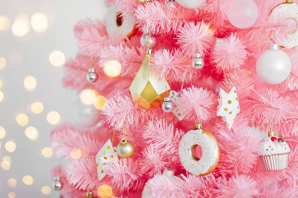 Árvore Natal Rosa Decorações Natal Cor Branca Dourada Fundo Natal — Fotografia de Stock