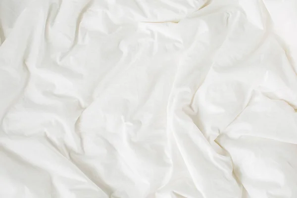 白い寝具シーツ 居心地の良い背景 フラットレイ トップビュー — ストック写真