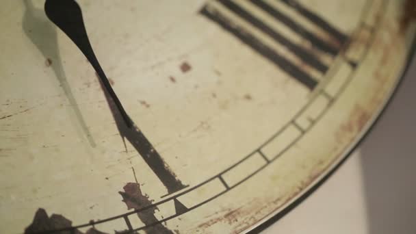 Timelapse Close Minutos Ponteiro Relógio Relógio Com Decoração Algarismos Romanos — Vídeo de Stock