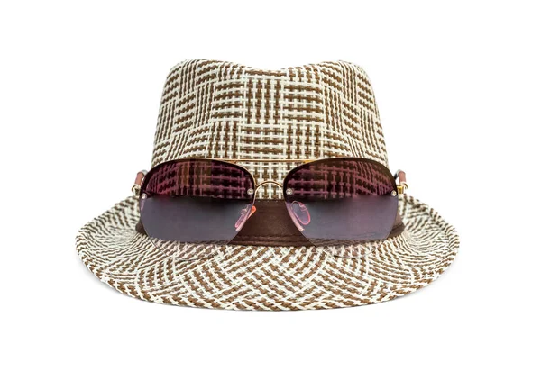 夏の帽子白い背景に眼鏡 — ストック写真