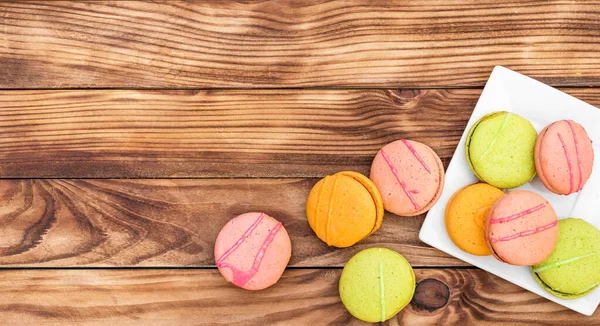 Bunte Runde Plätzchen Auf Dem Holztisch Raum Für Text — Stockfoto