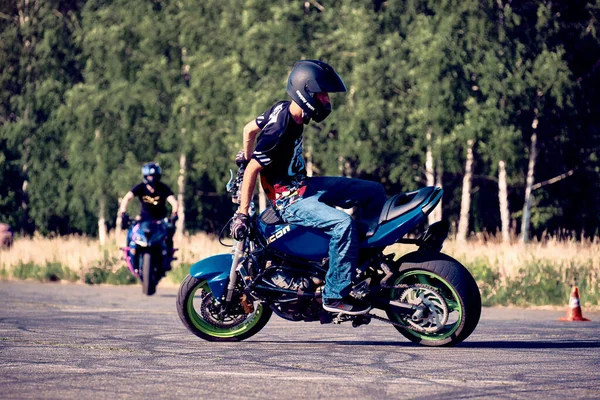 Moscow Russia Jul 2020 Moto Rider Making Stunt His Motorbike — Stock Photo, Image