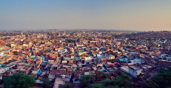 Luchtfoto Van Arme Indiase Stad Varsana Barsana Hoge Resolutie Panorama — Stockfoto