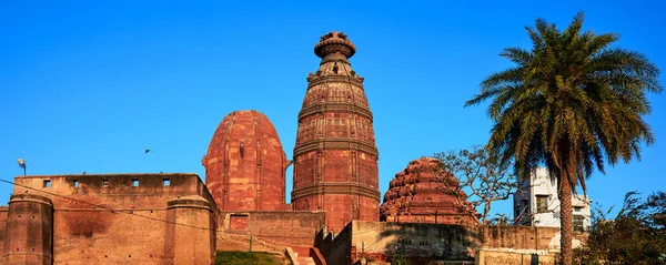 Kutsal Vrindavan Şehrindeki Madan Mohan Tapınağı — Stok fotoğraf