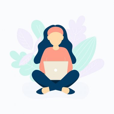 Kız çapraz bacaklı dizüstü bilgisayar ile oturuyor. Online eğitim, iş ve online alışveriş temaları için harika