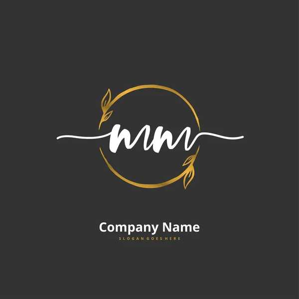 初期M Mm手書きとサークルと署名のロゴデザイン ファッション チーム 結婚式 高級ロゴのための美しいデザイン手書きのロゴ — ストックベクタ