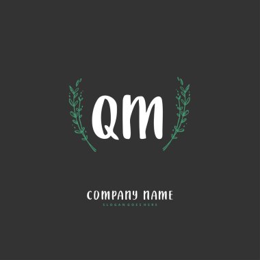 İlk Q M QM el yazısı ve daireyle imzalı logo tasarımı. Moda, takım, düğün, lüks logo için güzel tasarım logosu.