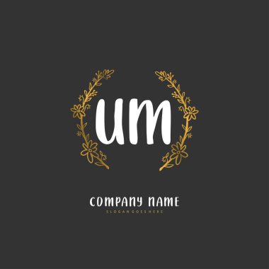 İlk U M UM el yazısı ve daireyle imzalı logo tasarımı. Moda, takım, düğün, lüks logo için güzel tasarım logosu.