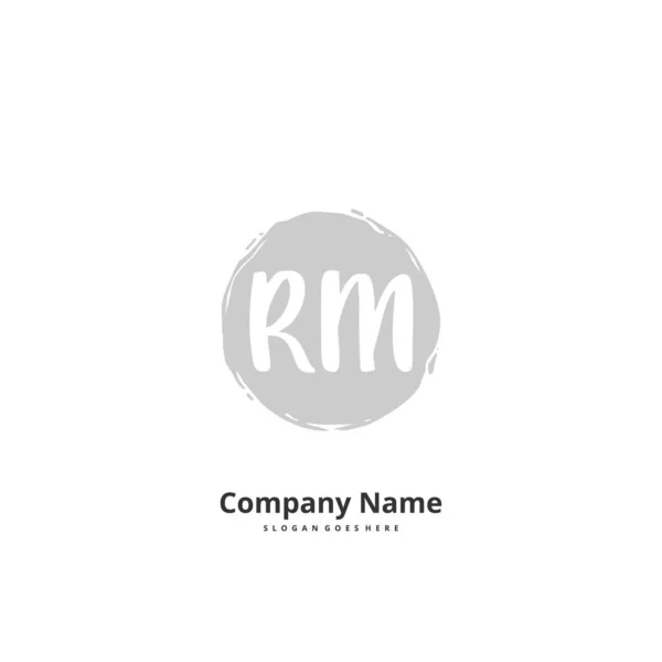 初始R Rm笔迹和签名标识设计与圆形 豪华标志的漂亮设计手写体标志 — 图库矢量图片