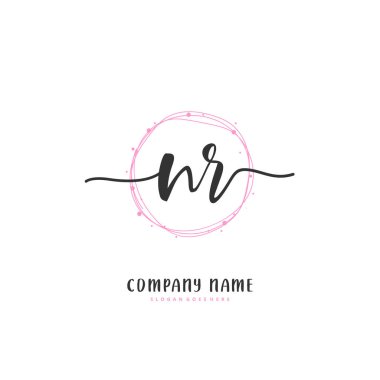 Baş harfi N R NR el yazısı ve daireyle imzalı logo tasarımı. Moda, takım, düğün, lüks logo için güzel tasarım logosu.