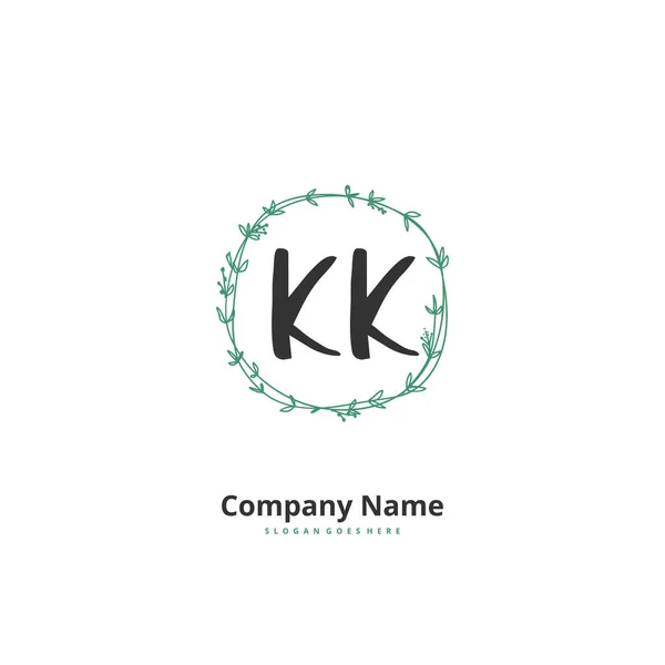 サークル付きの初期K Kk手書きと署名のロゴデザイン ファッション チーム 結婚式 高級ロゴのための美しいデザイン手書きのロゴ — ストックベクタ