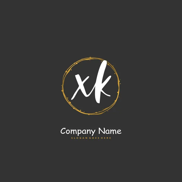 初期のX Xk手書きとサークルと署名のロゴデザイン ファッション チーム 結婚式 高級ロゴのための美しいデザイン手書きのロゴ — ストックベクタ