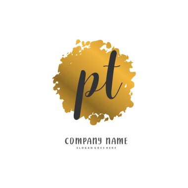 P T PT ilk el yazısı ve daire şeklinde imzalı logo tasarımı. Moda, takım, düğün, lüks logo için güzel tasarım logosu.