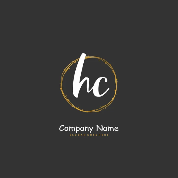 Hc円との初期手書きと署名のロゴデザイン ファッション チーム 結婚式 高級ロゴのための美しいデザイン手書きのロゴ — ストックベクタ