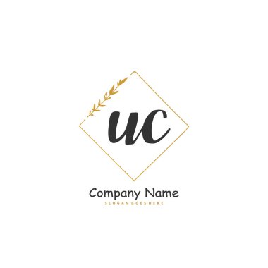 U C UC İlk el yazısı ve dairesel logo tasarımı. Moda, takım, düğün, lüks logo için güzel tasarım logosu.