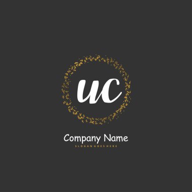 U C UC İlk el yazısı ve dairesel logo tasarımı. Moda, takım, düğün, lüks logo için güzel tasarım logosu.