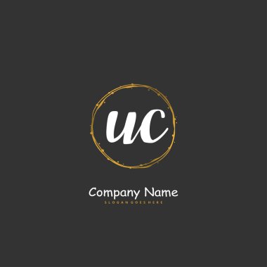 U C UC İlk el yazısı ve dairesel logo tasarımı. Moda, takım, düğün, lüks logo için güzel tasarım logosu.