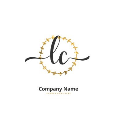 L C LC İlk el yazısı ve daireyle imzalı logo tasarımı. Moda, takım, düğün, lüks logo için güzel tasarım logosu.