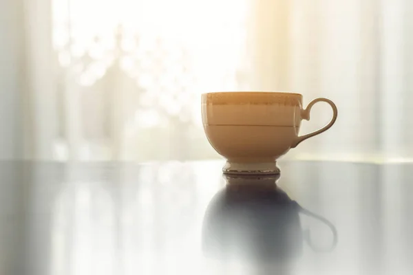 Eine Tasse Kaffee Auf Einem Holztisch Bereit Zum Morgendlichen Trinken — Stockfoto