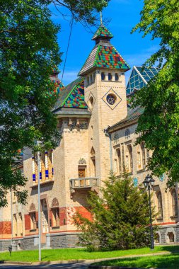 Poltava, Ukrayna - 17 Mayıs 2018: Vasili Krichevsky sonra adlı Poltava Yerel Tarih Müzesi. Bina 1908 yılında inşa edilmiştir. Poltava region Ukrayna mimari stilinde ilk örneği