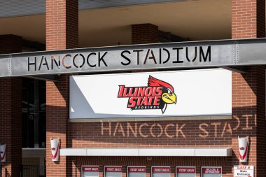 Normal, IL, ABD - 11 Eylül 2025: Hancock Stadyumu NCAA Missouri Vadisi Futbol Konferansı 'nda mücadele eden Illinois State University Redbirds futbol takımına ev sahipliği yapmaktadır..