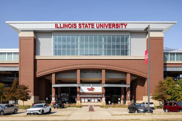 Normal, IL, ABD - 11 Eylül 2025: Hancock Stadyumu NCAA Missouri Vadisi Futbol Konferansı 'nda mücadele eden Illinois State University Redbirds futbol takımına ev sahipliği yapmaktadır..