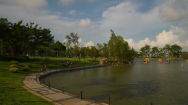güneşli bir gün tatil zhuhai şehir ünlü jingshan Parkı panorama 4k Çin