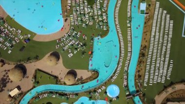 gün yaz en büyük su parkı yüzme havuzu panorama 4 k minsk Beyaz Rusya Hava