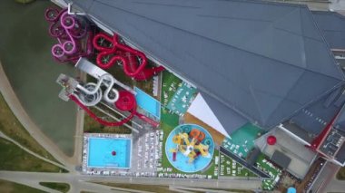 gün yaz en büyük su parkı yüzme havuzu panorama 4 k minsk Beyaz Rusya Hava