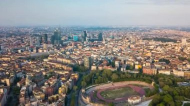 4 k Milan görüntüleri cityscape panorama adlı gündüz, İtalya