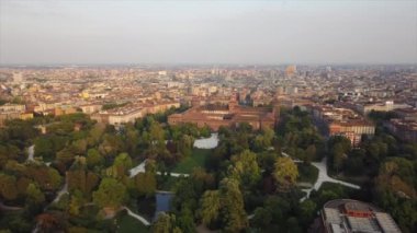 4 k Milan görüntüleri cityscape panorama adlı gündüz, İtalya