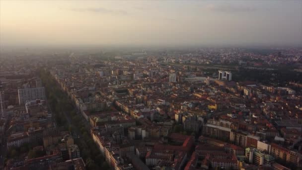 4 k felvételeket a milánói városkép panoráma a nappali, Olaszország