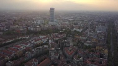 4 k Milan görüntüleri cityscape panorama adlı gündüz, İtalya