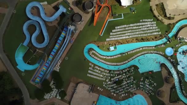 Verão Dia Maior Parque Aquático Piscina Aérea Para Baixo Panorama — Vídeo de Stock