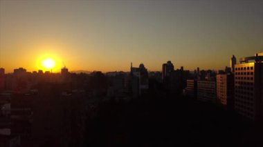 Zaman Taipei cityscape panorama akşam. 4 k görüntüleri Çin