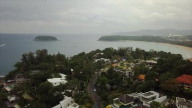 Phuket Adası Buda dağ günbatımı panorama 4k zaman atlamalı Tayland