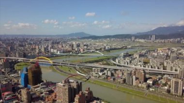 Gün zaman Taipei cityscape panorama. 4 k görüntüleri Çin