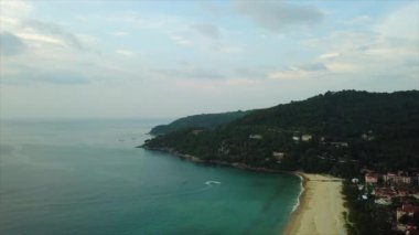 Phuket Adası Buda dağ günbatımı panorama 4k zaman atlamalı Tayland