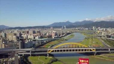 Gün zaman Taipei cityscape panorama. 4 k görüntüleri Çin