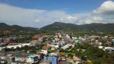 Phuket Adası Buda dağ günbatımı panorama 4k zaman atlamalı Tayland